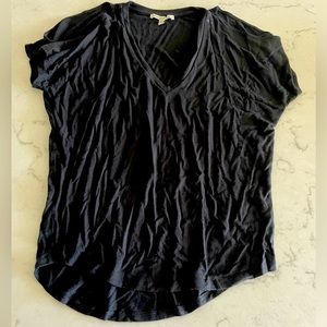 Black shoulder cutout tee